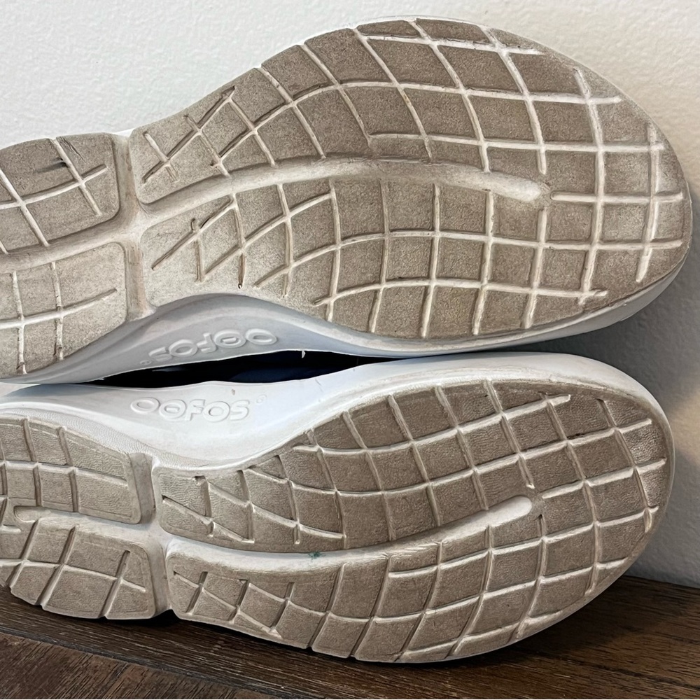 OOFOS Oomg Low Blue Shoes Womens 8 - Picture 11 of 12